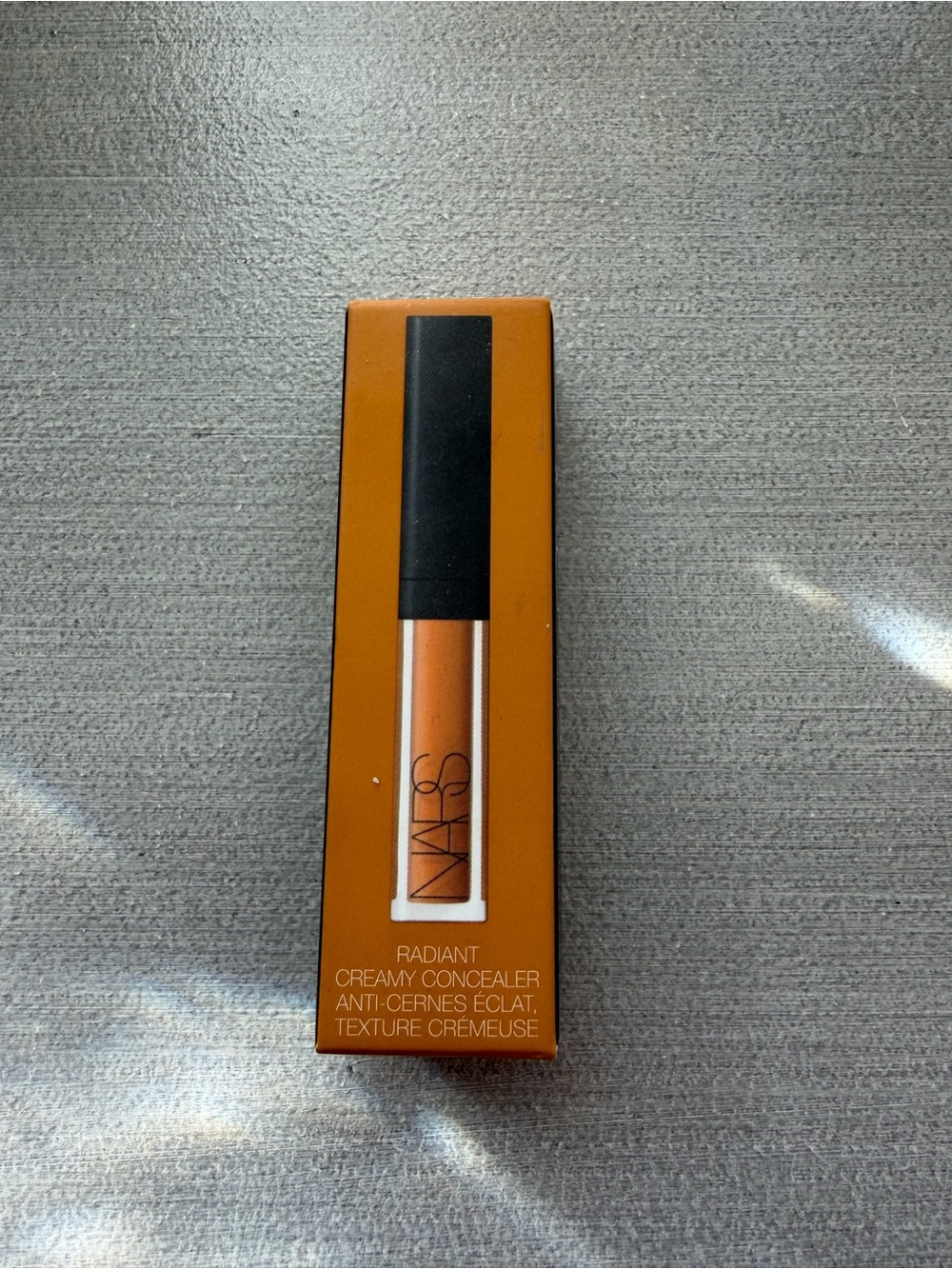 NARS Radiant Creamy Concealer- Walnut